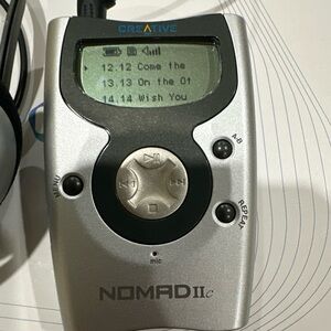 NOMAD IIc Silver Portable MP3 Player